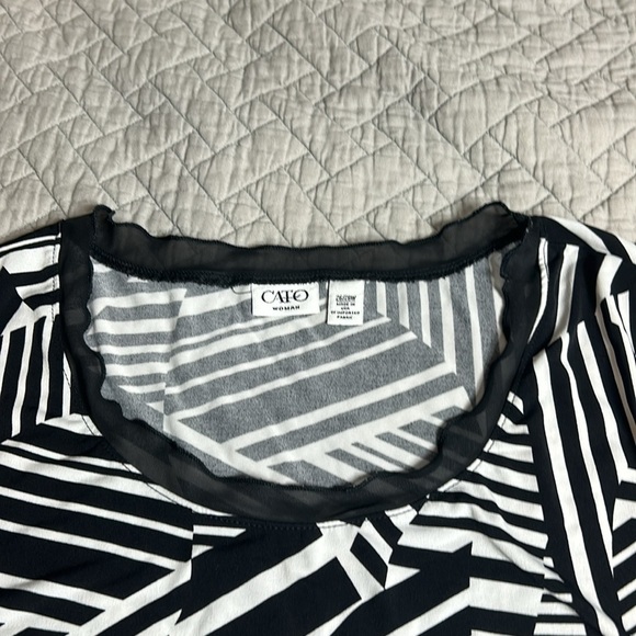 Cato Black and White Blouse with Sheer Trim Sz 26/28W - Picture 5 of 9